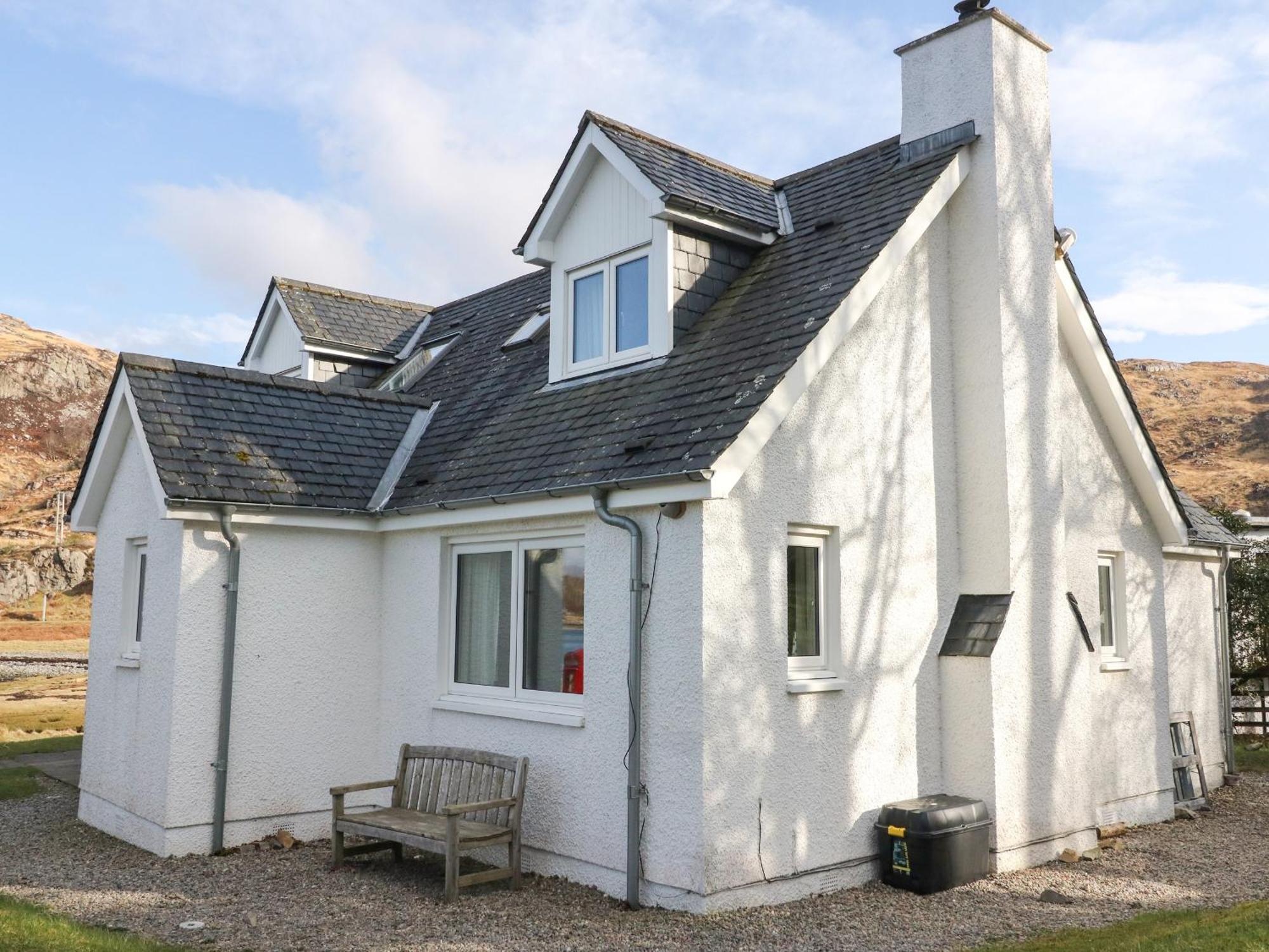 Viking Cottage Lochailort Exterior photo